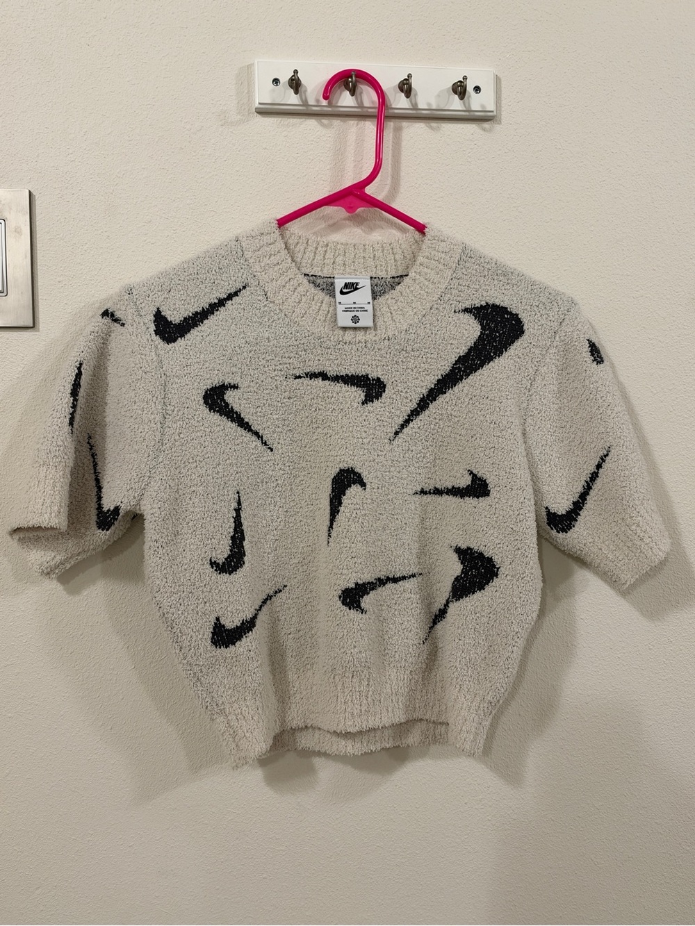 Nike Cream Short-Sleeve Crew Sweater with Black Swoosh Motif